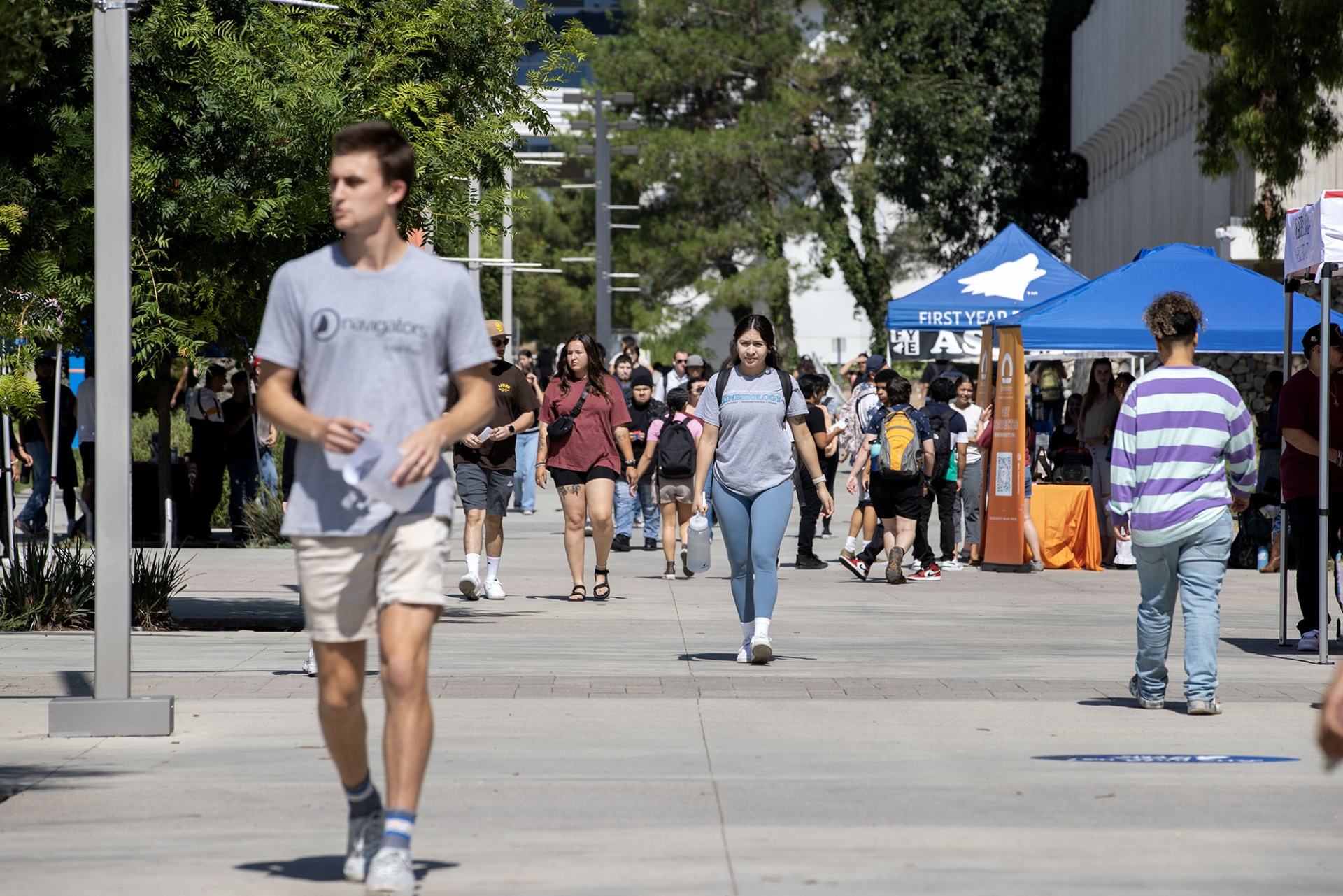 Students on Coyote Walk.