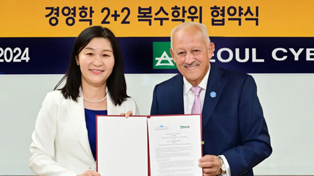 Seoul Cyber University President Eunjoo Lee (left) and CSUSB President Tomás D. Morales signed an articulation agreement to launch a 2+2 Online Bachelor of Arts in Administration program on Oct. 10.
