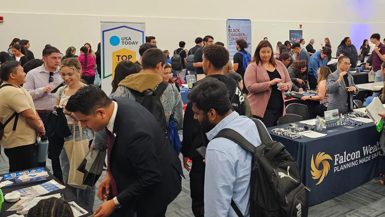 The April 17 Business Career & Internship Fair united nearly 300 students with 48 Inland Empire employers, offering a spectrum of career possibilities in various industries.