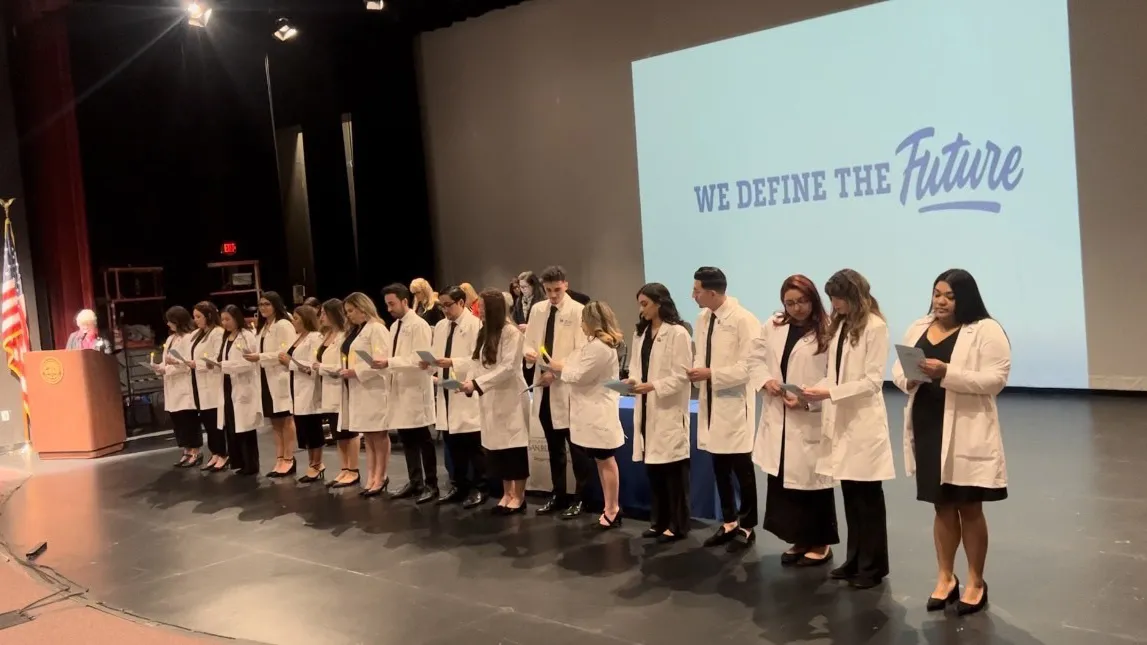 CSUSB Palm Desert Campus nursing students at pinning ceremony.