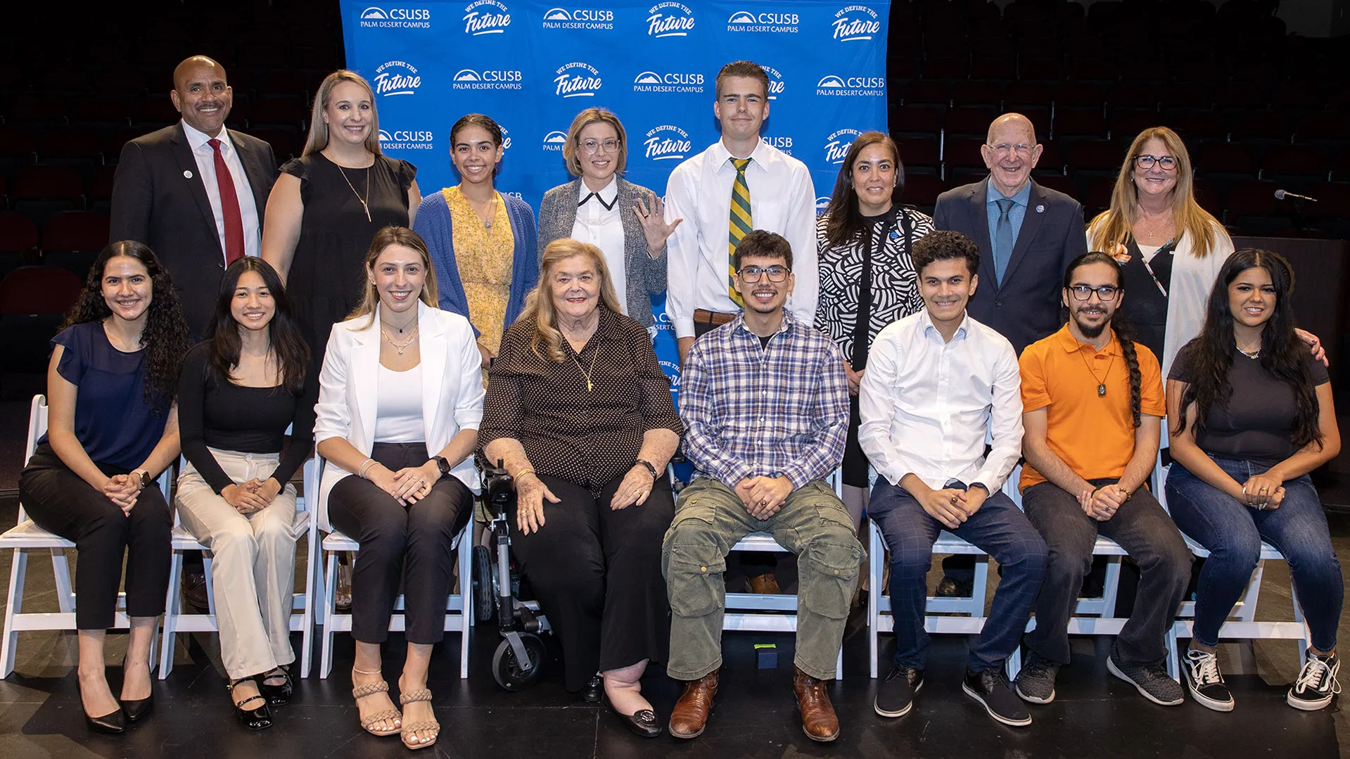 The 2023-24 Rogers Scholars pose for a group photo.
