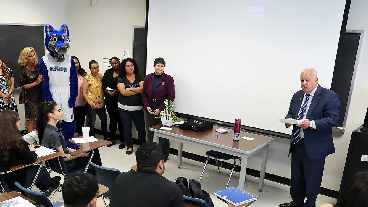 professor named winner of ‘Golden Apple'