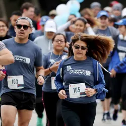 People running