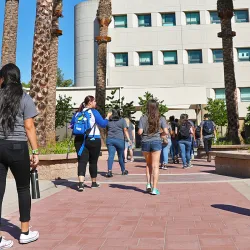 image of students in line for Coyote Advising One Stop
