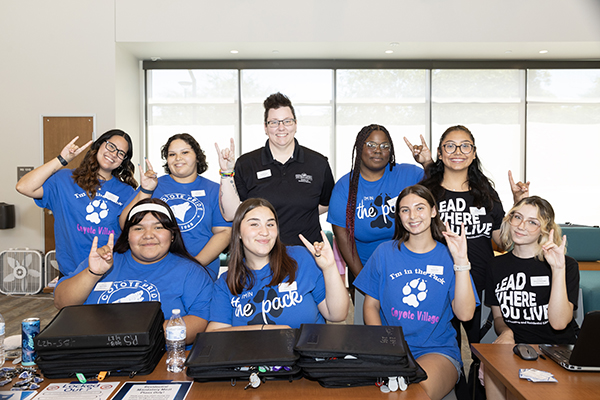 The Department of Housing and Residential Education welcomed students to CSUSB’s residence halls and apartments. 