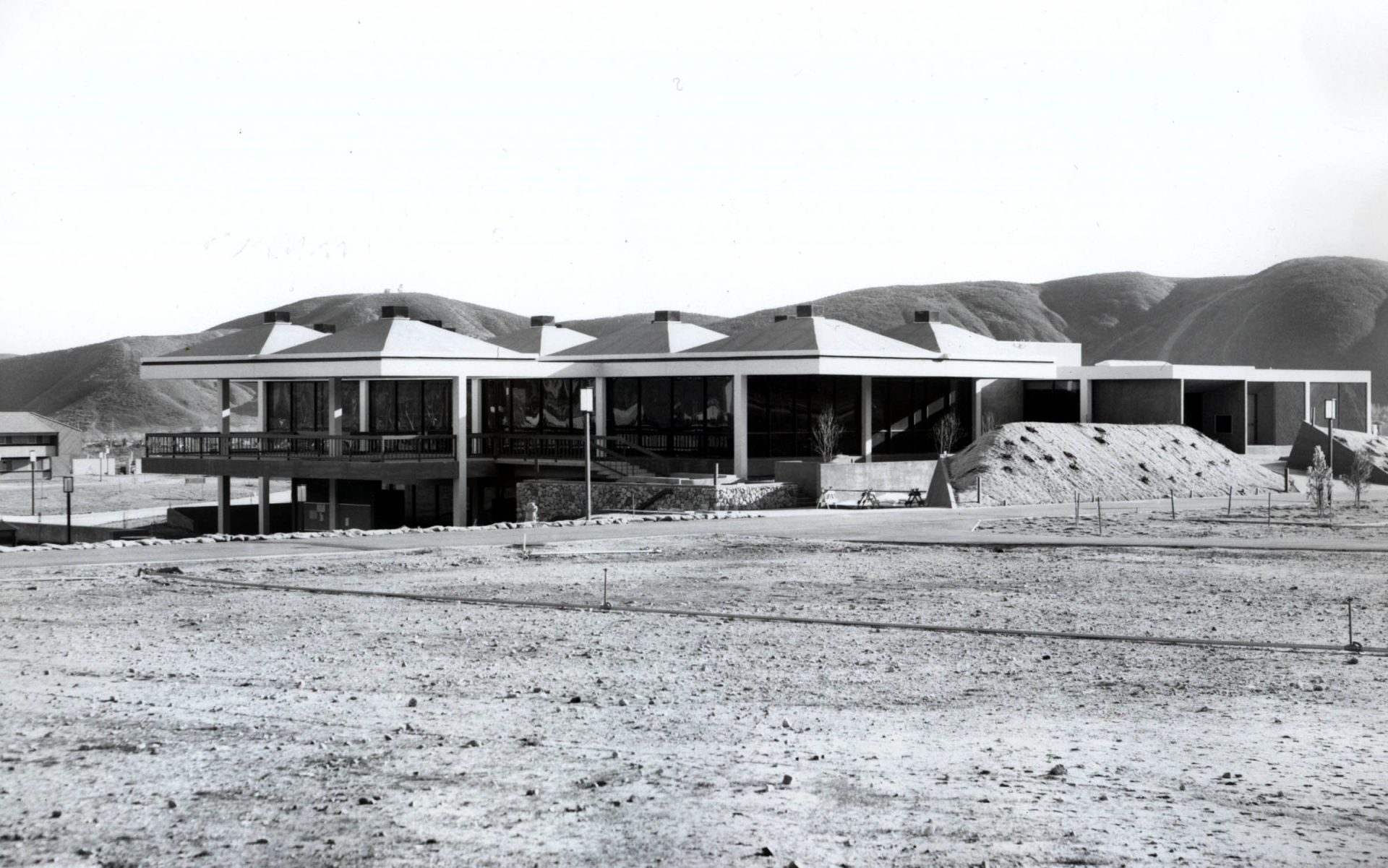  The Commons (now the Alumni Center) under construction.