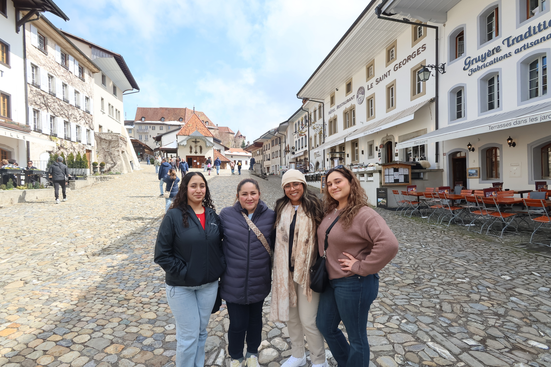 CSUSB Palm Desert Campus hospitality management students in Italy
